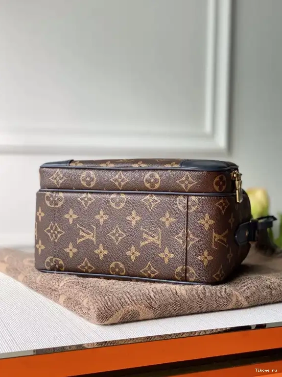 Affordable LOUIS TOILETRY VUITTON BAG 0531